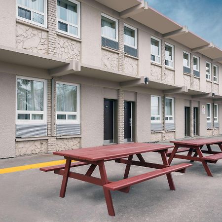 Super 8 By Wyndham Thunder Bay Motel Exterior foto