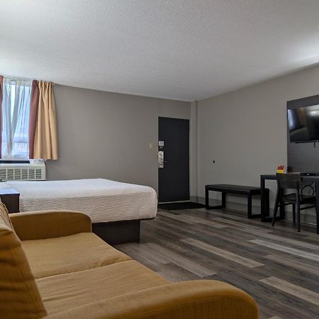 Super 8 By Wyndham Thunder Bay Motel Exterior foto