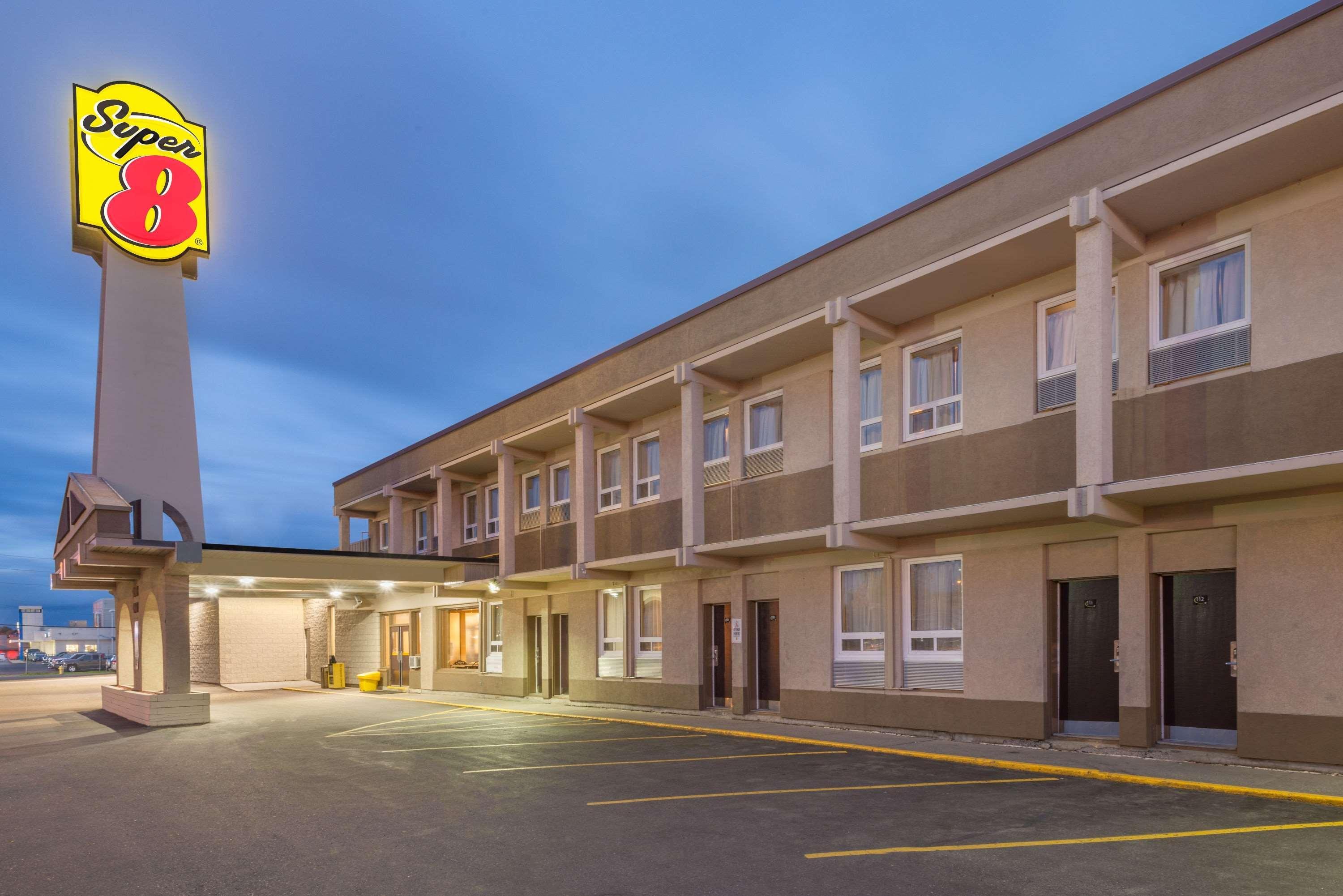 Super 8 By Wyndham Thunder Bay Motel Exterior foto