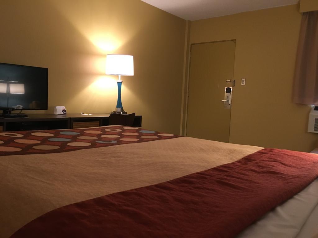 Super 8 By Wyndham Thunder Bay Motel Exterior foto